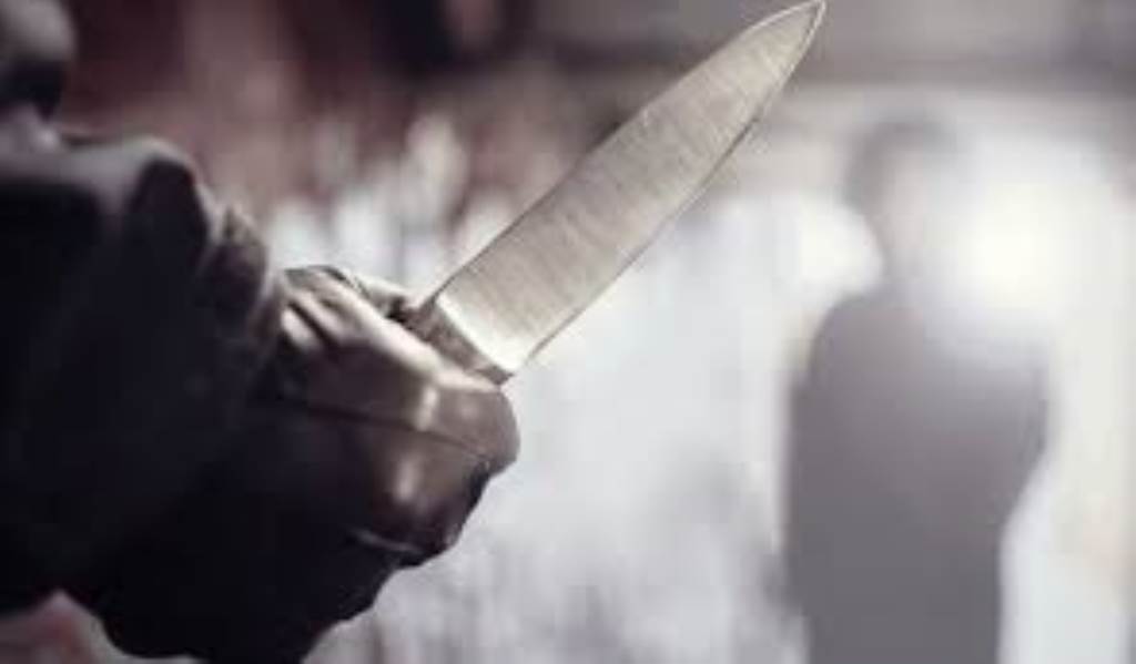 Accused arrested for robbery at knifepoint Knife and stolen cash recovered